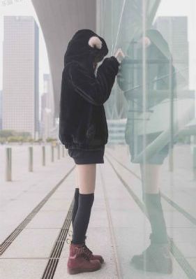 三上悠亚黑色丝袜人妻_普通话在线观看
