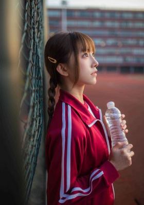 双腿打开呻吟喷水调教h女女视频_BD韩语超清在线观看