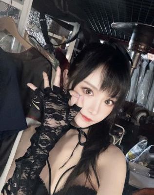 把双腿架在肩上疯狂顶撞_BDHD高清在线观看